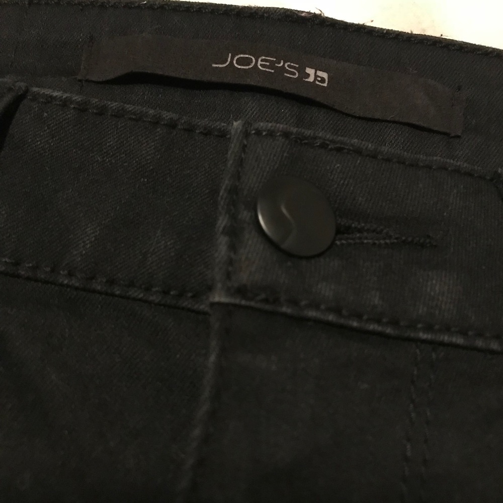 Joe's Jeans "The Skinny" in Black